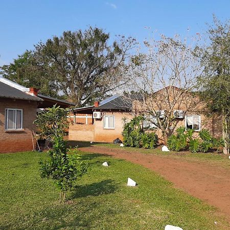 Mi Buen Refugio Villa Puerto Iguazú Eksteriør billede